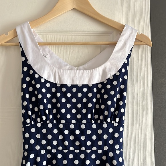 Polka-dot pin-up dress by Toronto designer Michelle Carey - Picture 2 of 8